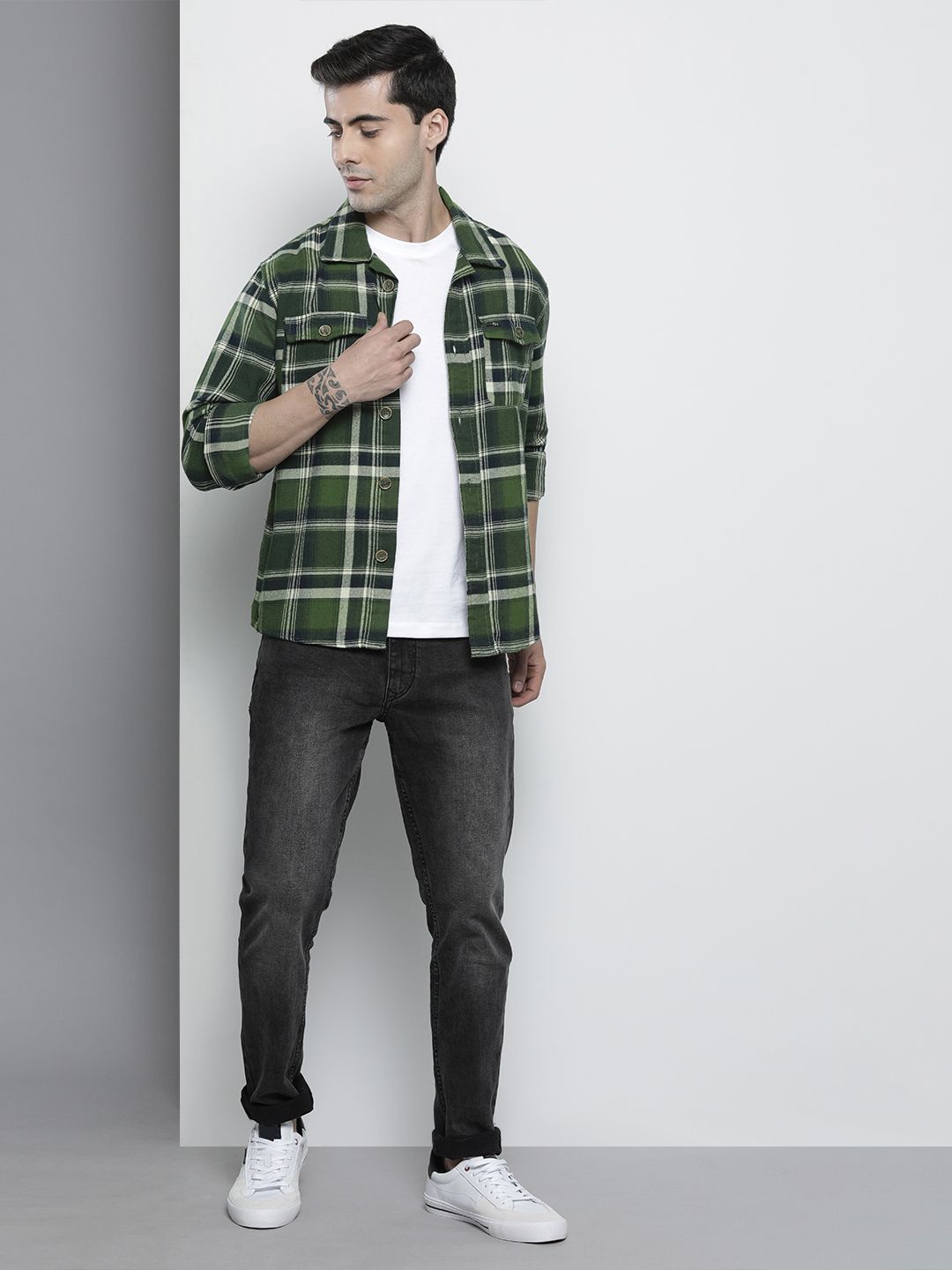 The Indian Garage Co Men Regular Fit Checked Double Flap Pocket Flannel Shirt