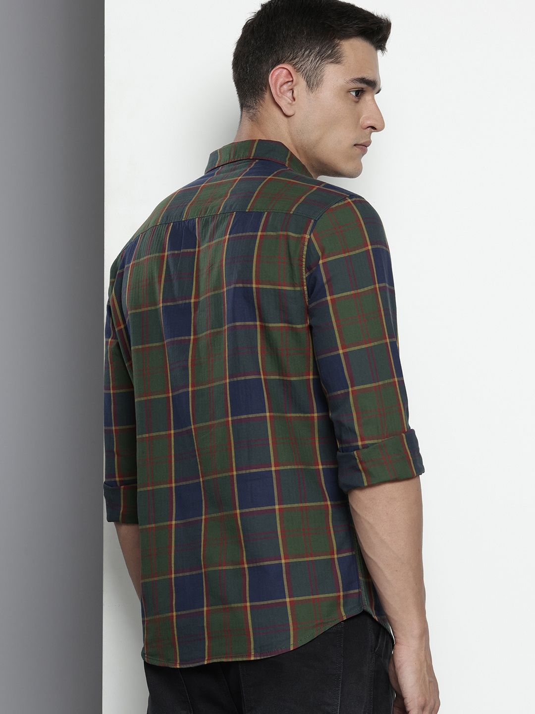 The Indian Garage Co Pure Cotton Slim Fit Opaque Checked Casual Shirt