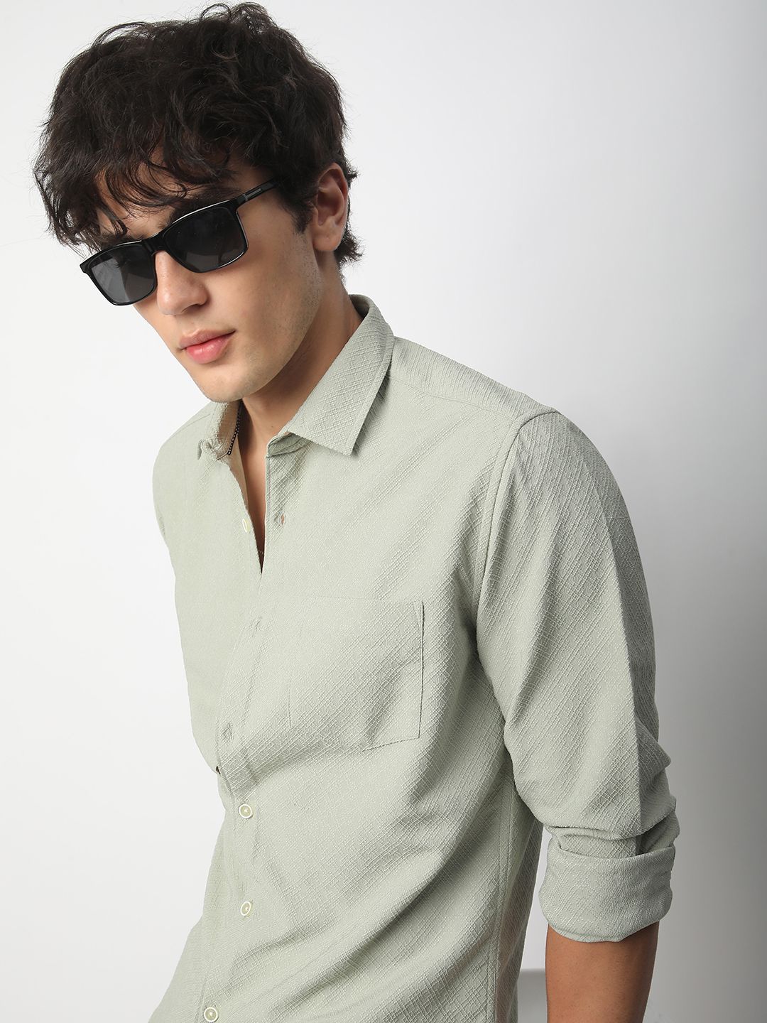 VASTRADO Men Classic Cutaway Collar Textured Slim Fit Casual Shirt