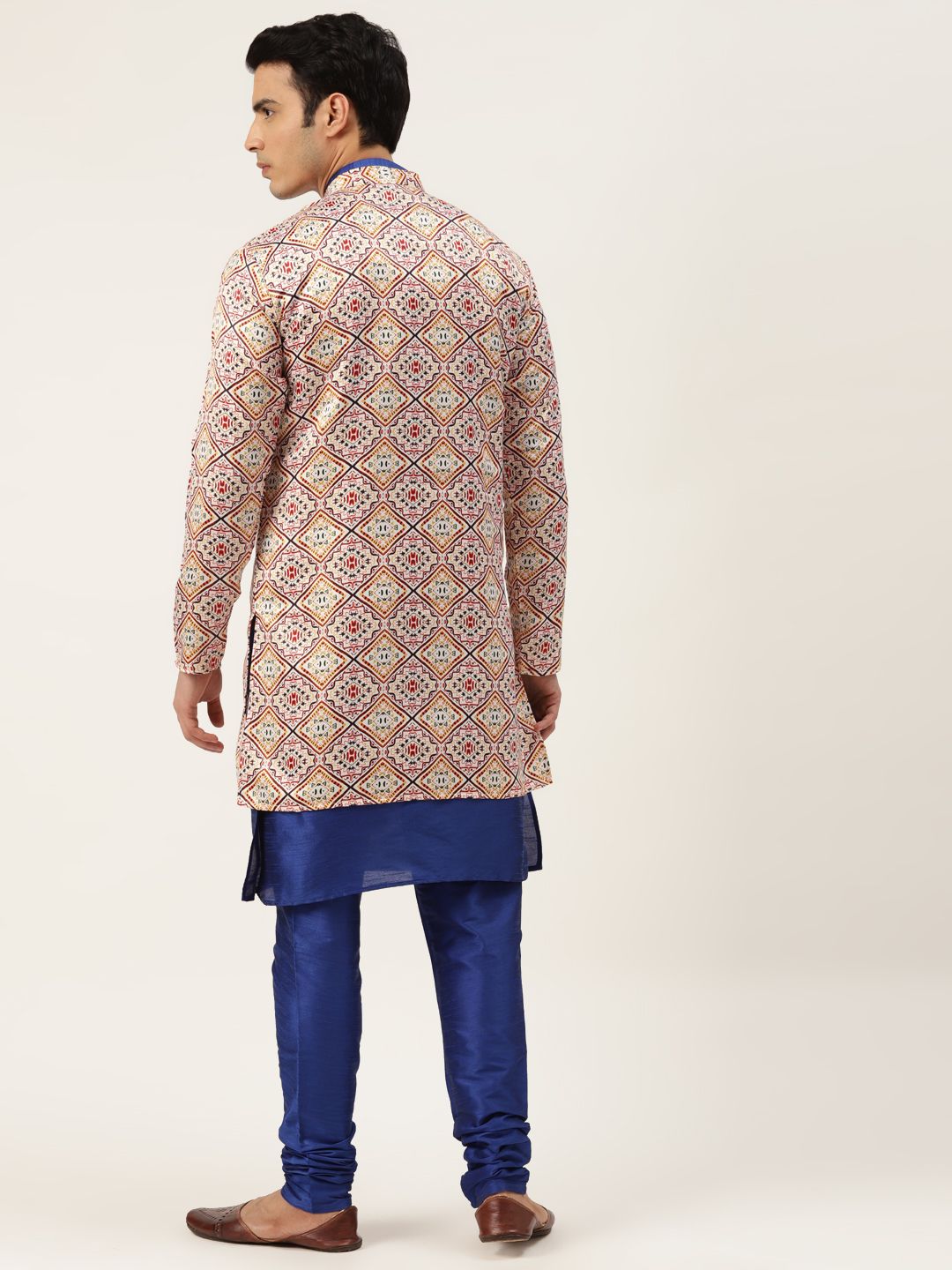 SOJANYA Men Blue & Off-White Kurta with Churidar