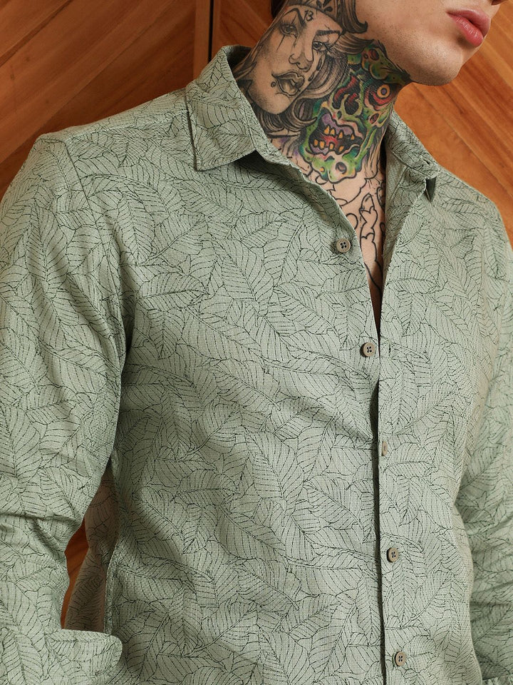 Campus Sutra Men Comfort Fit Graphic Printed Spread Collar Cotton Casual Shirt