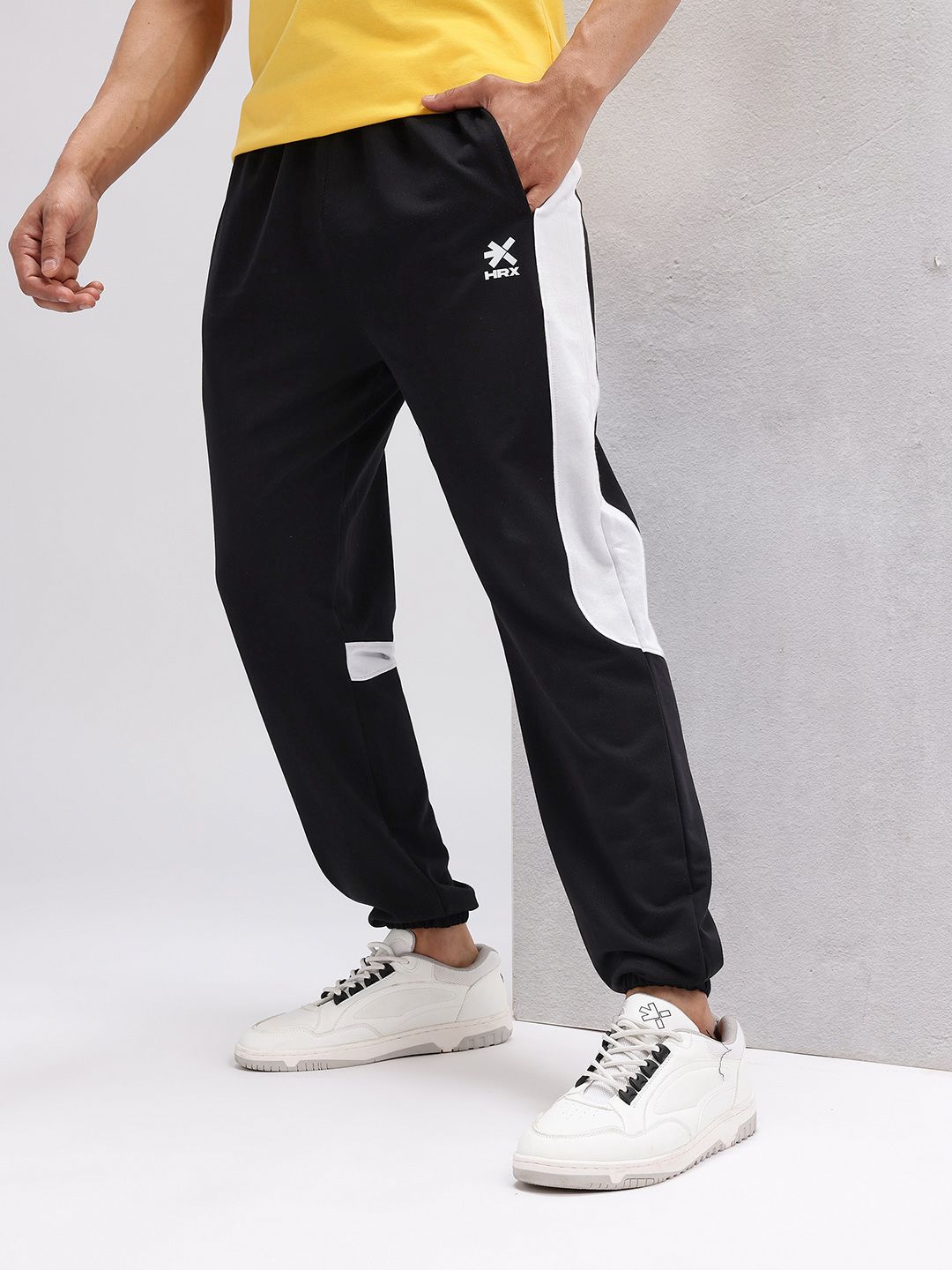 HRX by Hrithik Roshan Men Mid-Rise Colorblocked Joggers