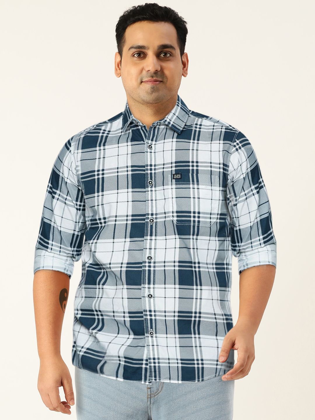 The Indian Garage Co Men White & Blue Slim Fit Checked Casual Shirt