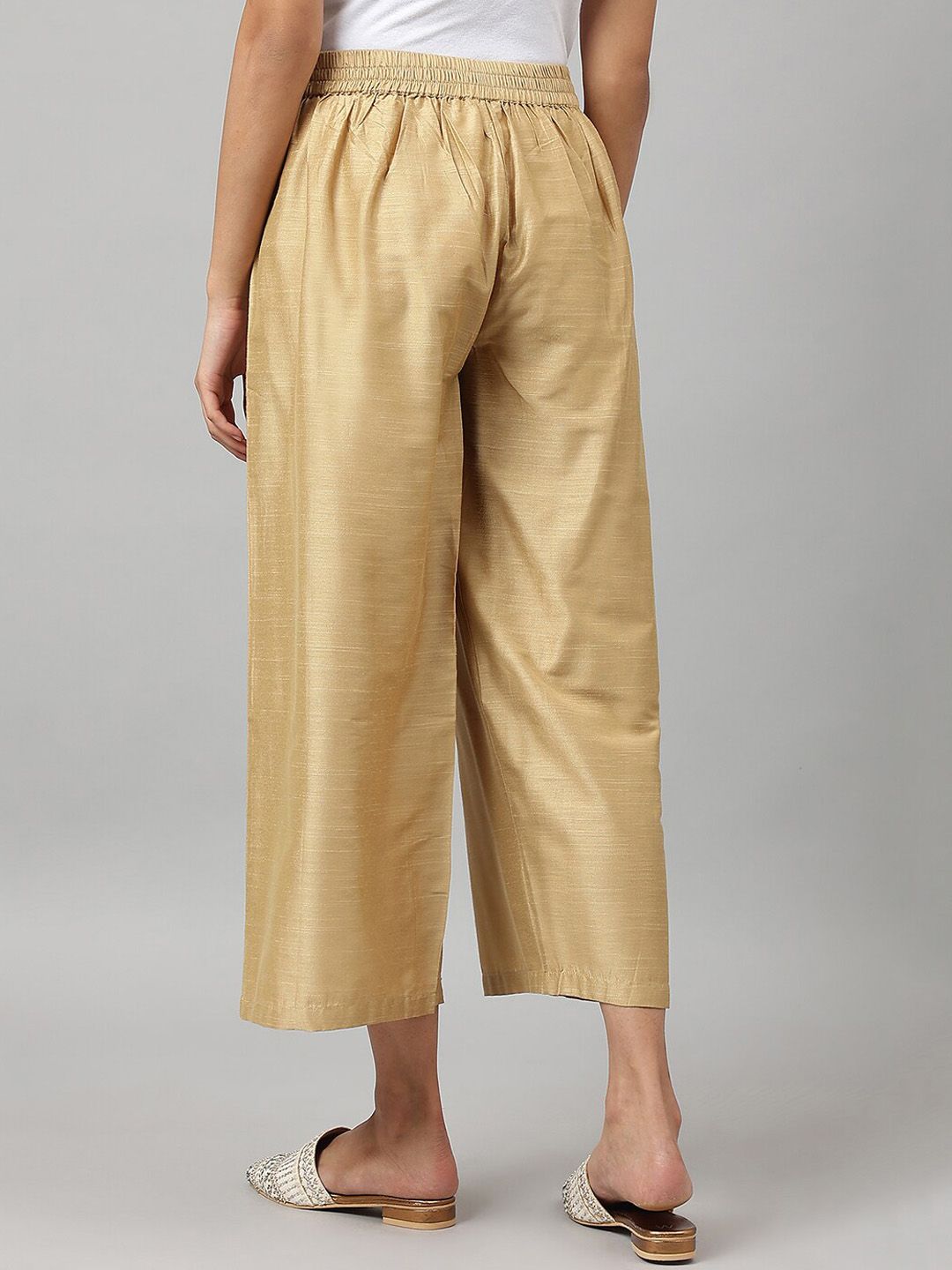 W Women Gold-Toned Comfort Cropped Parallel Trousers