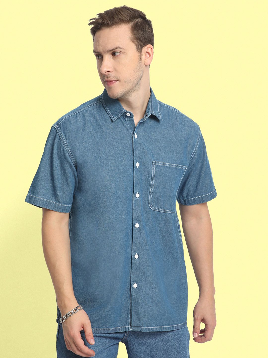 Bene Kleed Regular Fit Solid Short Sleeve Denim Shirt