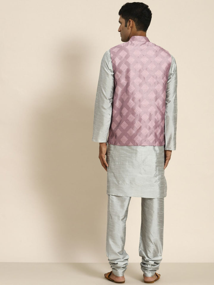SOJANYA Men Grey Kurta with Churidar