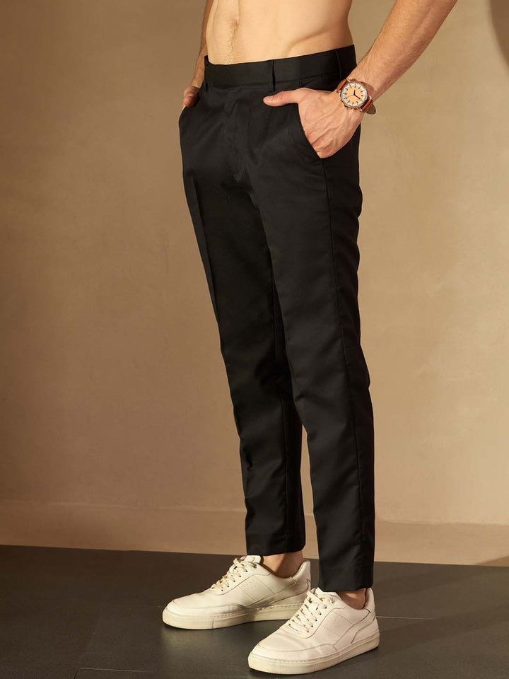 DENNISON Men Black Tapered Fit Cropped Trousers