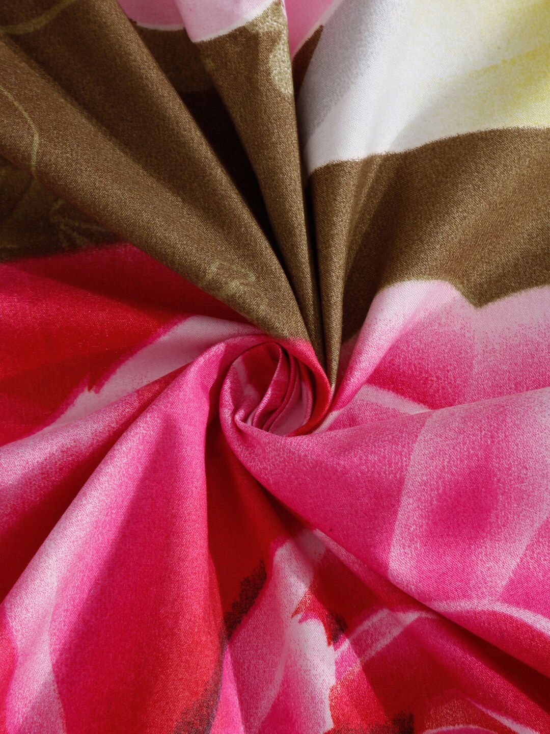 KLOTTHE Brown & Pink Floral 300 TC King Bedsheet With 2 Pillow Covers