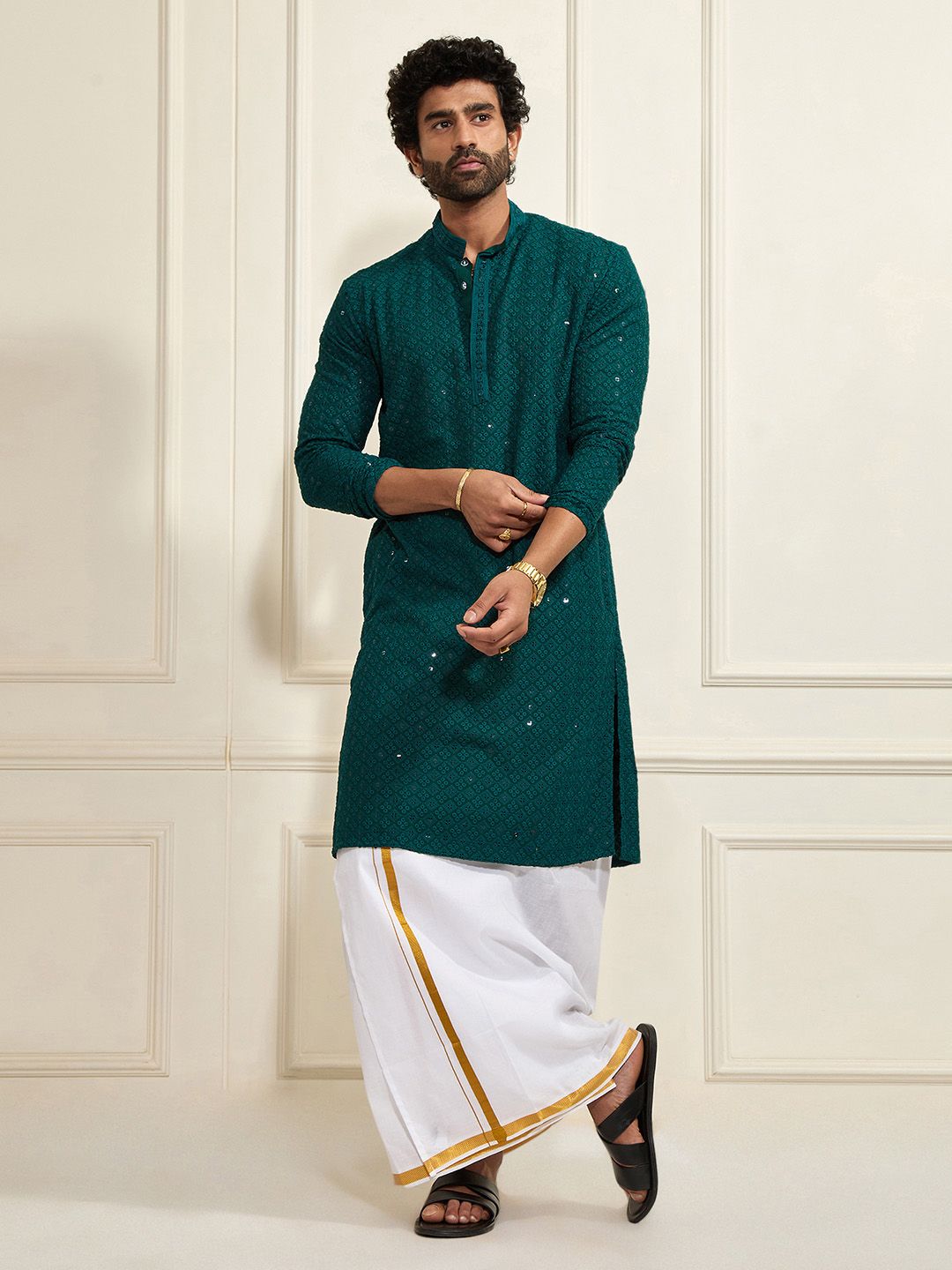 VASTRAMAY Ethnic Motifs Embroidered Sequinned Kurta