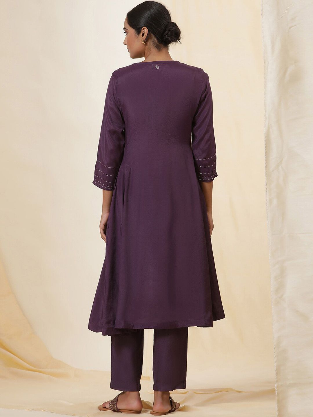 W Ethnic Motifs Yoke Design Thread Work A-Line Kurta