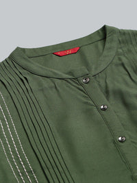 W Women Green Embroidered Thread Work Kurta