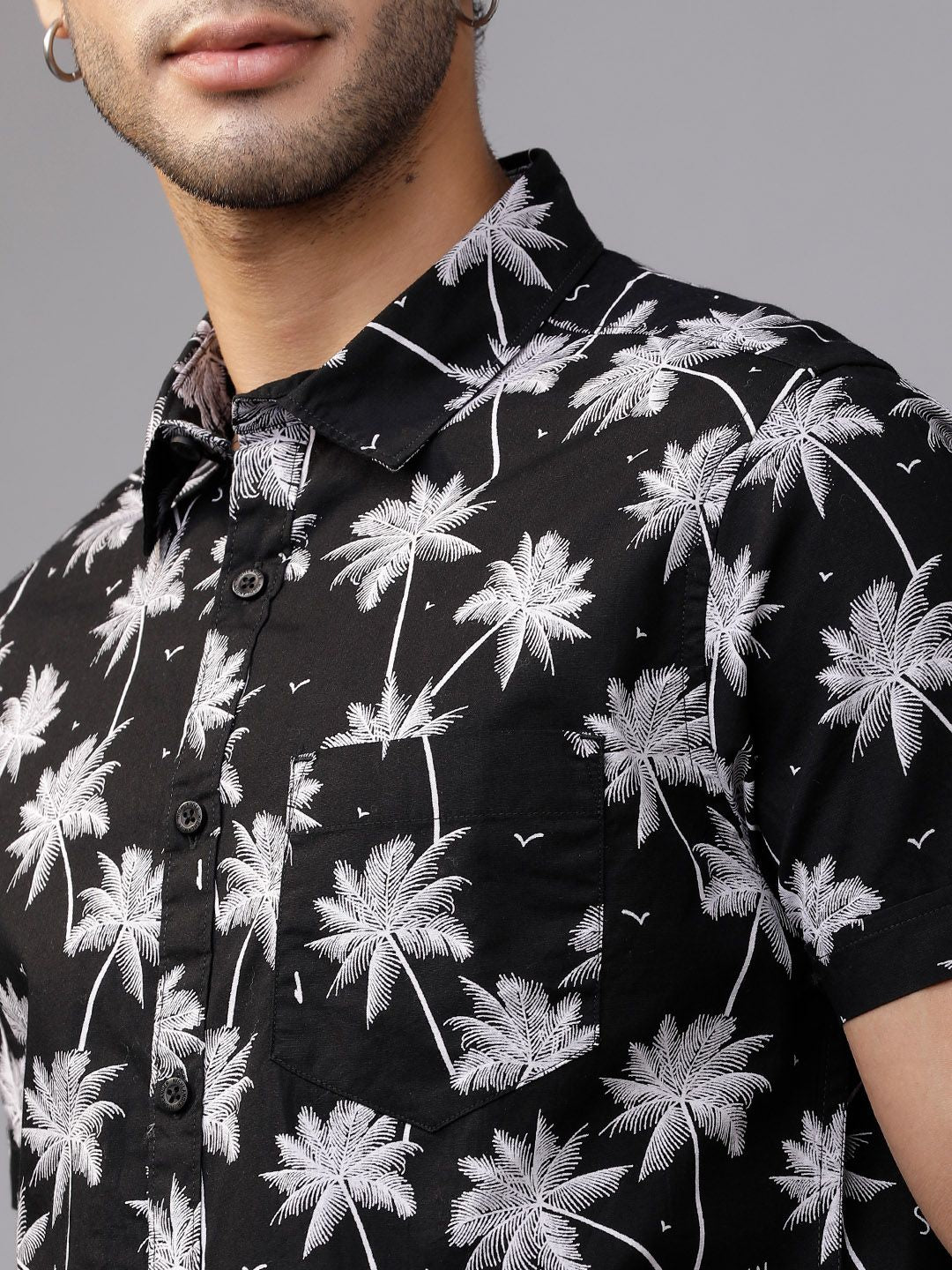 HIGHLANDER Men Black & White Slim Fit Printed Casual Shirt