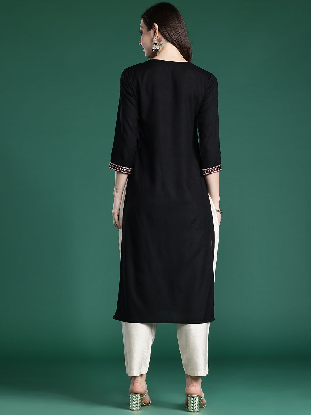 Indo Era Women Ethnic Motifs Embroidered Thread Work Kurta