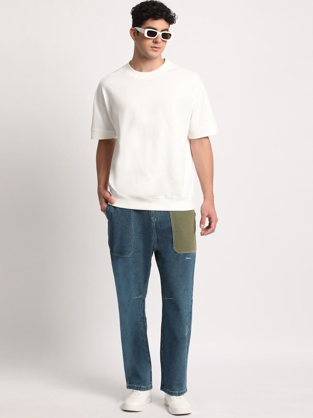 THE BEAR HOUSE Men Straight Fit Clean Look Light Fade Jeans