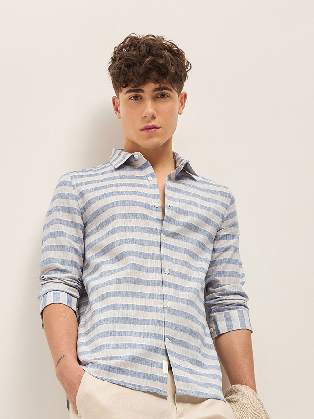 THE BEAR HOUSE Men Spread Collar Horizontal Striped Slim Fit Casual Shirt