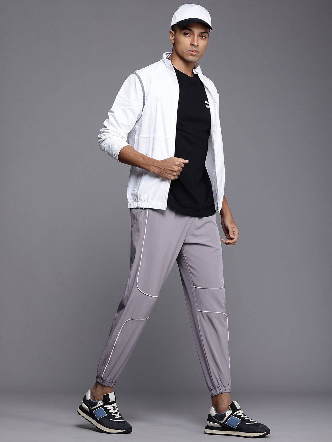 HRX by Hrithik Roshan Men Regular Fit Joggers