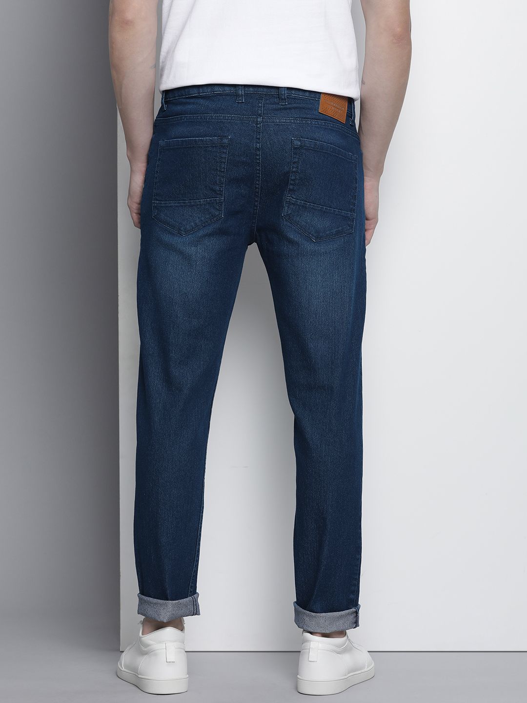 The Indian Garage Co Men Slim Fit Stretchable Mildly Distressed Jeans