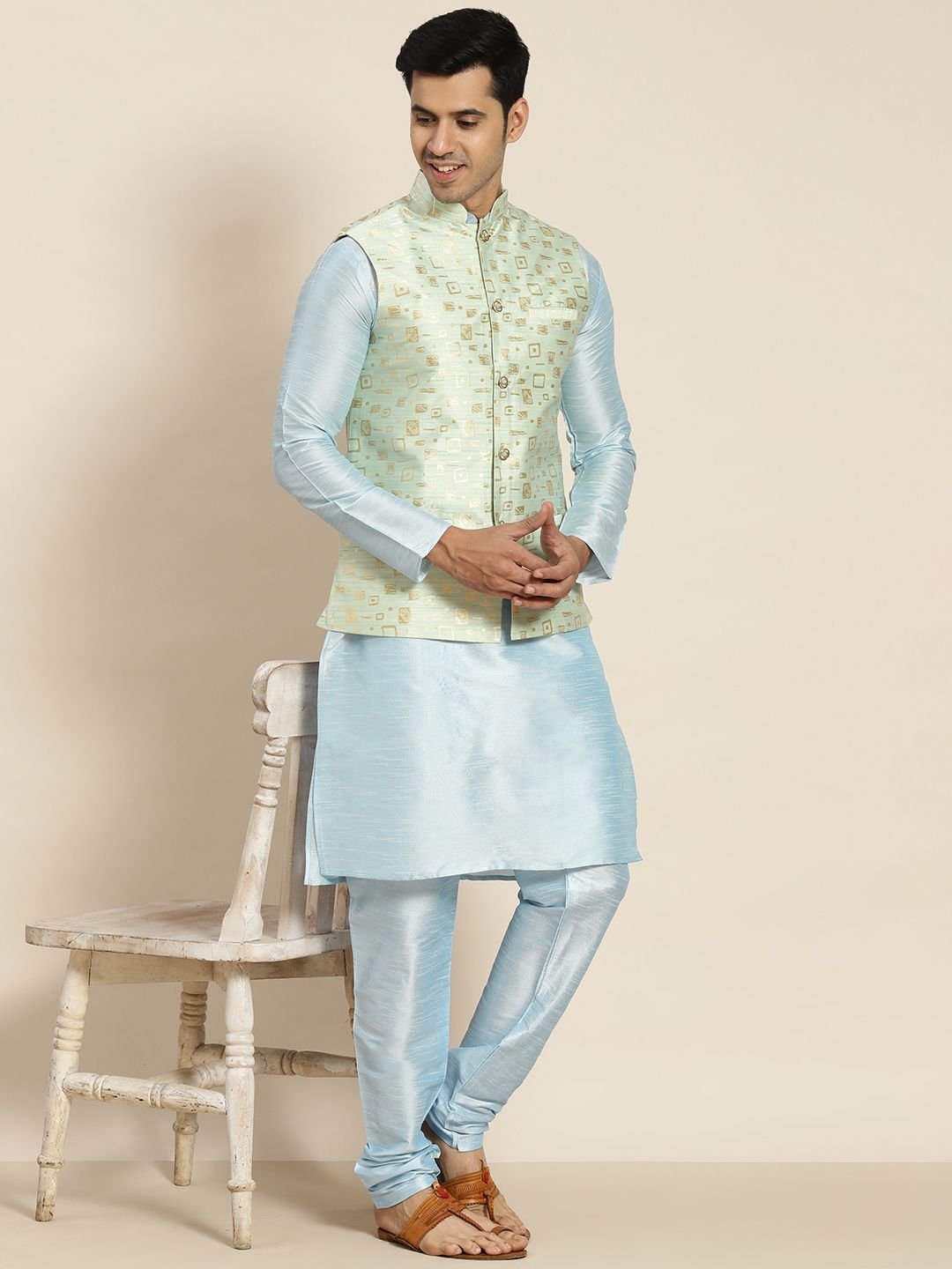 SOJANYA Kurta Biru Lelaki dengan Churidar