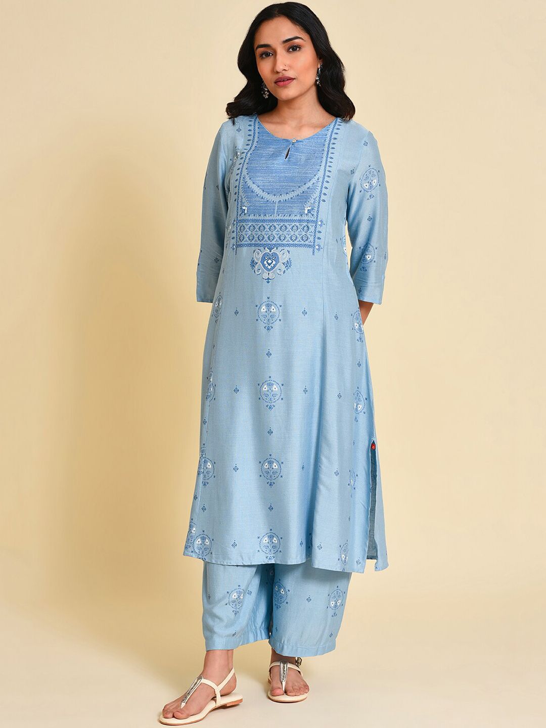 W Women Floral Print Co-Ord Kurta Set With Parallel Pant