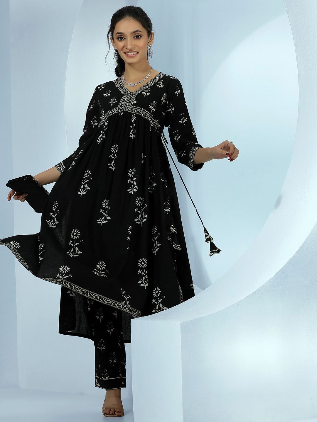 Libas Women Floral Printed Pure Cotton Kurta with Palazzos