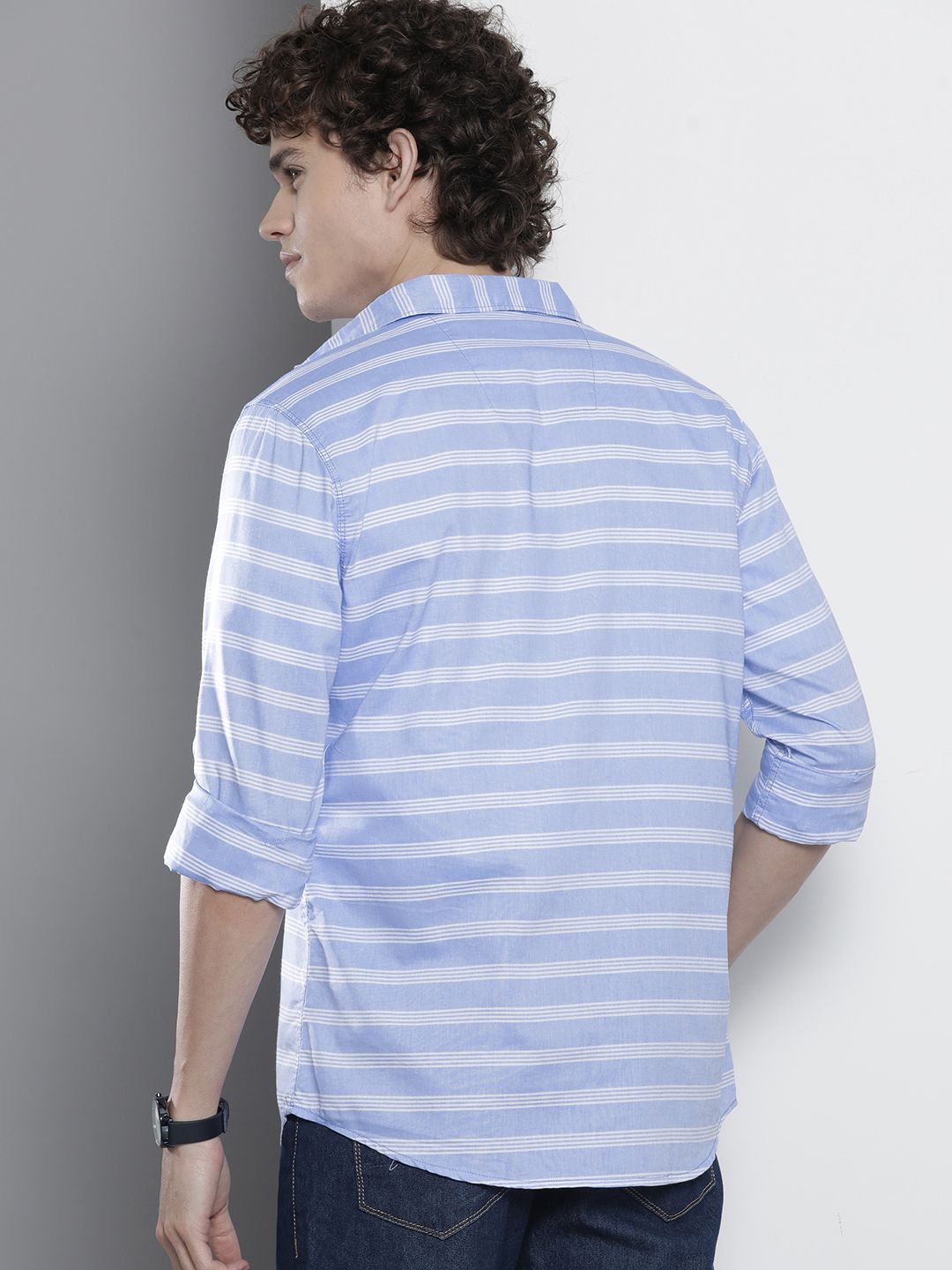 The Indian Garage Co Men Blue & White Slim Fit Striped Pure Cotton Casual Shirt