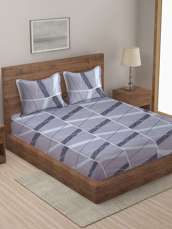 KLOTTHE Grey Geometric Polycotton 210 TC King Halus Cadar dengan 2 Sarung Bantal-98 x 89 inci