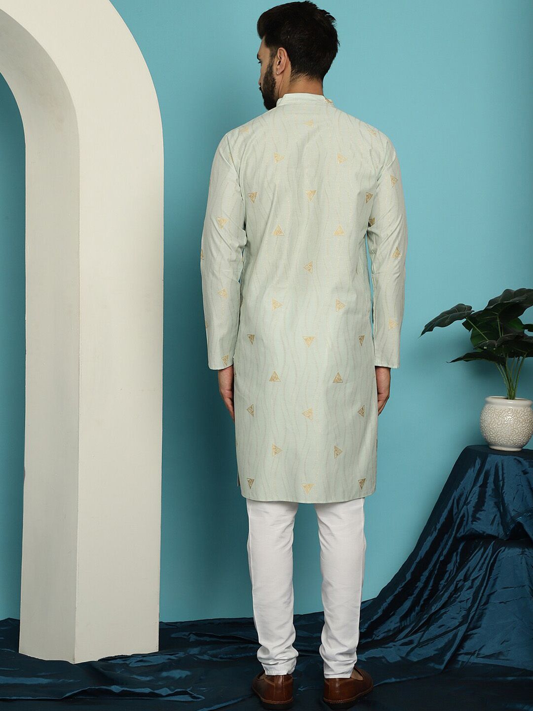 SOJANYA Geometric Woven Design Straight Kurta with Churidar