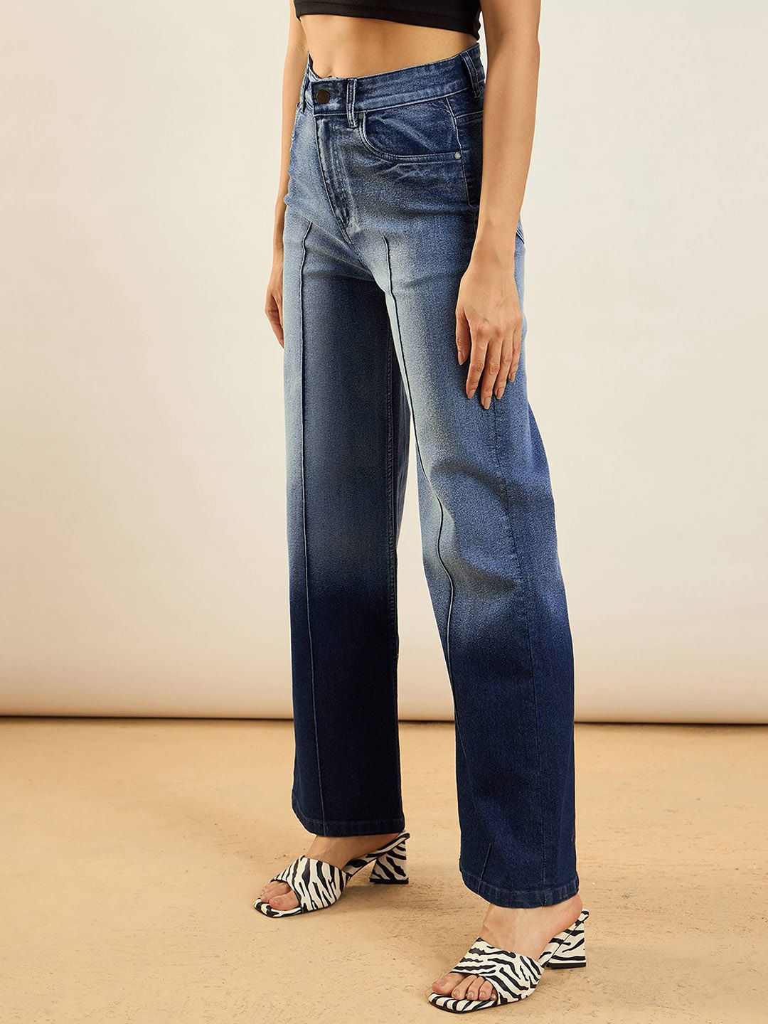 SASSAFRAS Women Straight Fit High-Rise Heavy Fade Ombre Stretchable Jeans