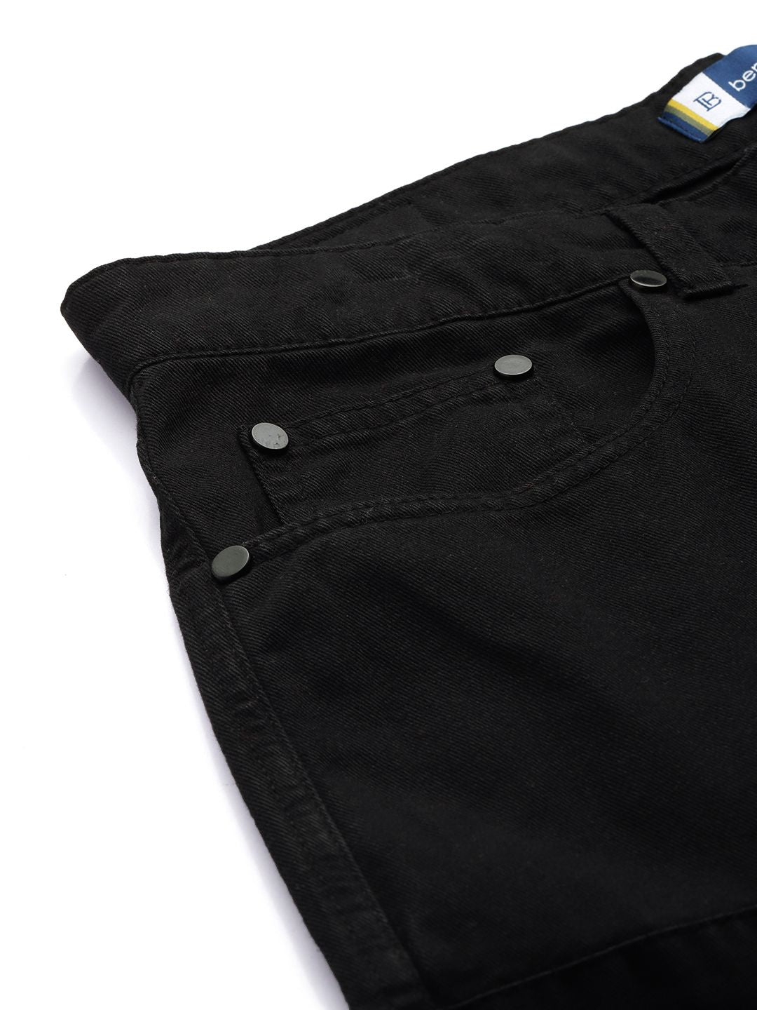 Bene Kleed Men Solid Straight Fit Cargos Trousers