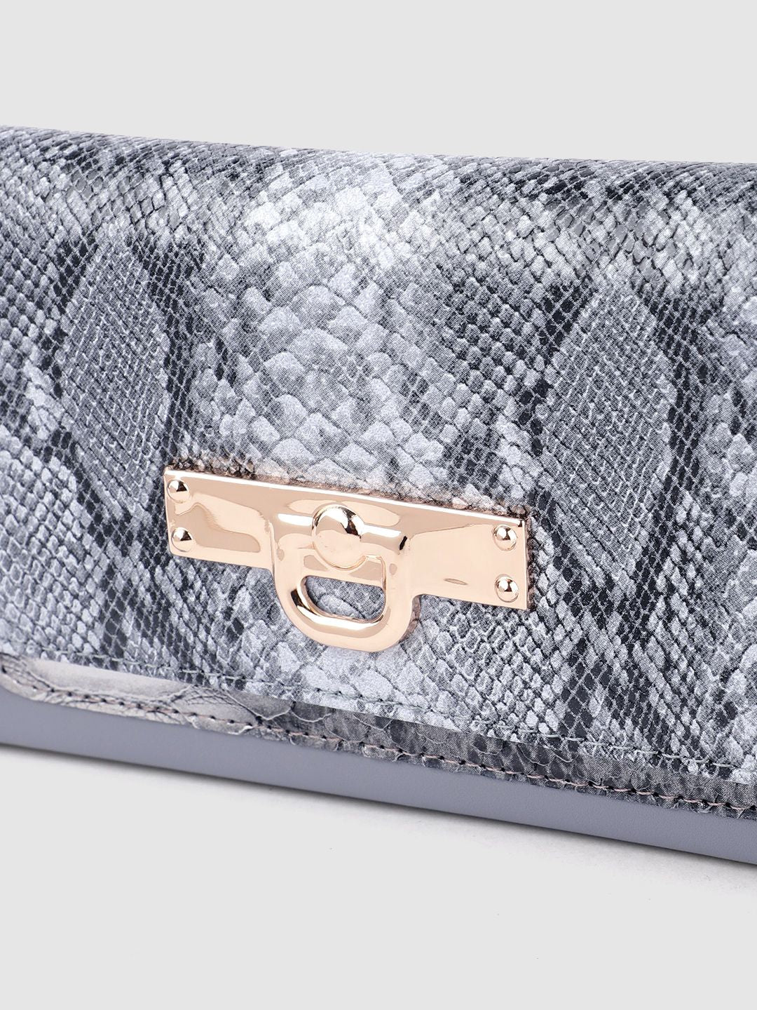 Lino Perros Women Snakeskin Print Three Fold Wallet