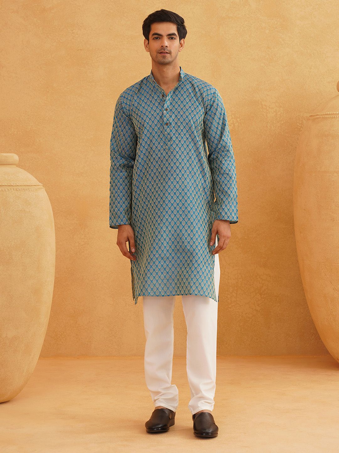 SOJANYA Mandarin Collar Ethnic Motif Woven Design Regular Kurta with Churidar