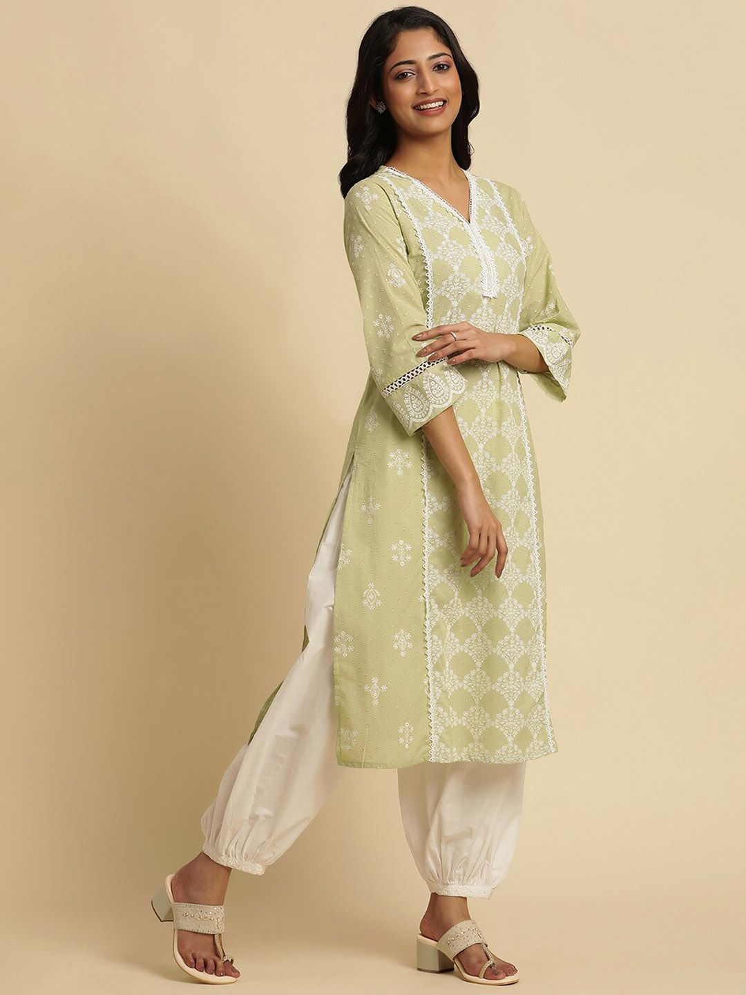 W Green Ethnic Motifs Embroidered Pure Cotton Straight Kurta