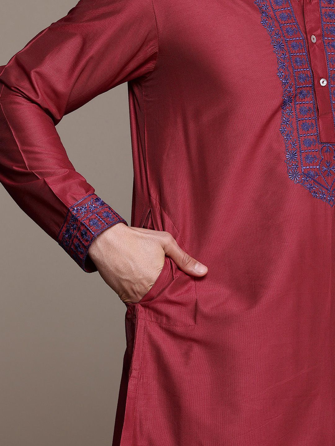 House of Pataudi Indie Floral Embroidered Jashn Kurta