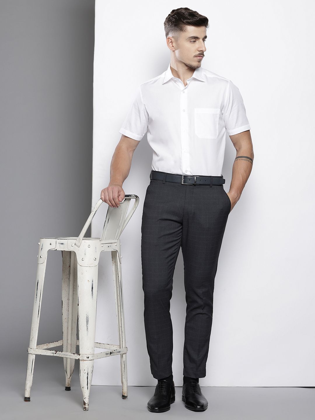 The Indian Garage Co. X Luxe Men Checked Slim Fit Formal Trousers