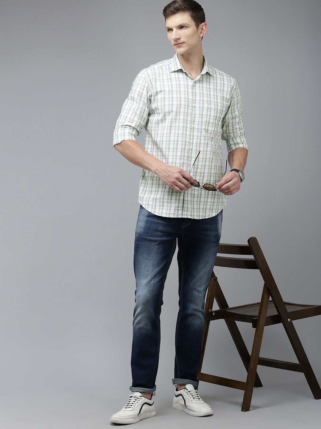 Park Avenue Men Pure Cotton Slim Fit Opaque Checked Casual Shirt