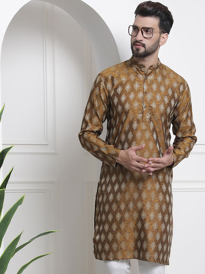 SOJANYA Men Woven Design Jacquard Straight Kurta