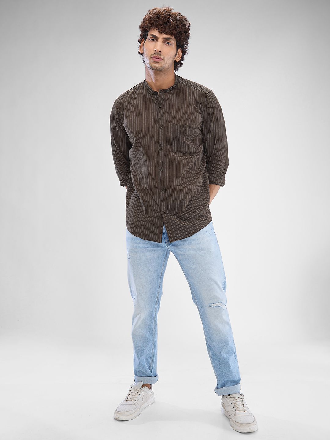 SPYKAR Men Slim Fit Opaque Striped Mandarin Collar Casual Shirt