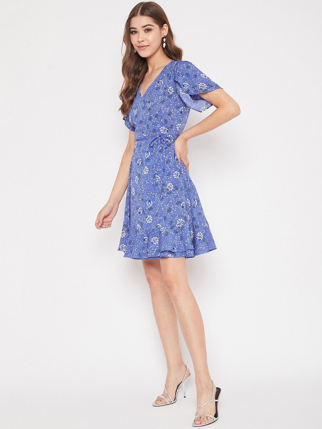 Berrylush Women Blue Printed Wrap Dress