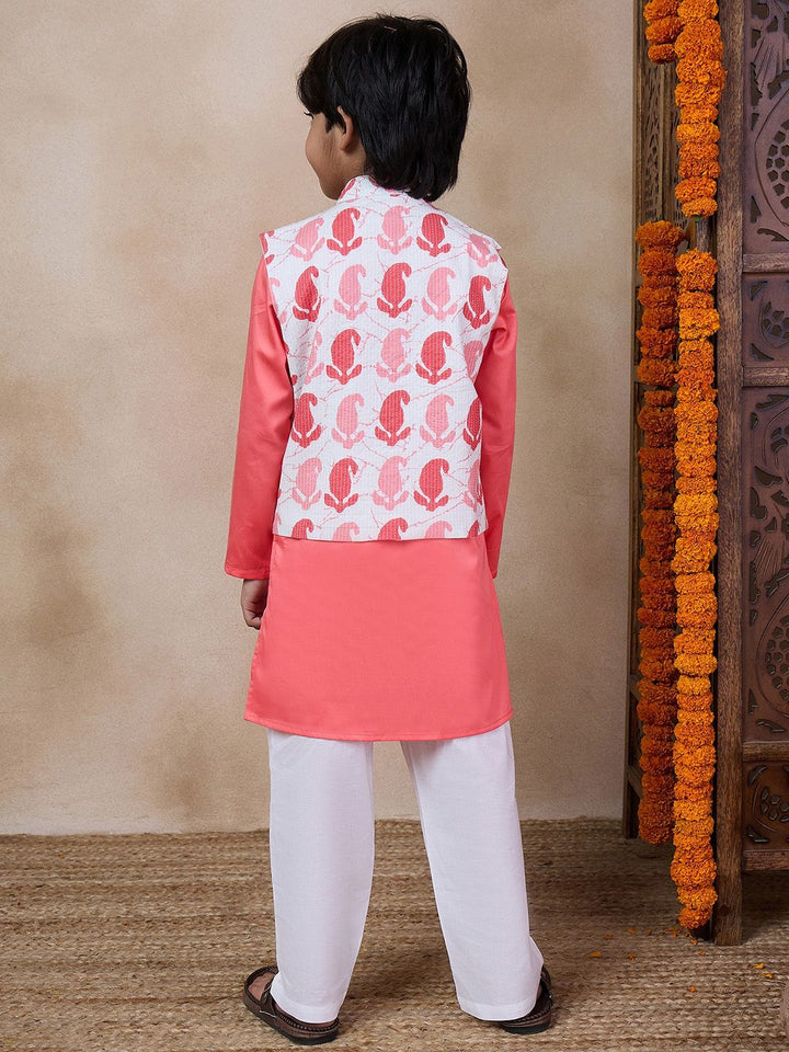 pspeaches Boys Mandarin Collar Long Sleeves Straight Kurta With Pyjamas & Jacket