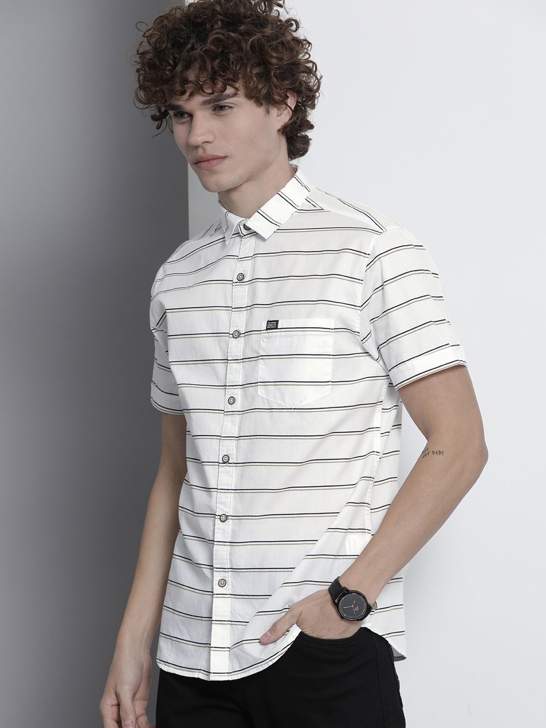 The Indian Garage Co Men White Cotton Striped Casual Shirt