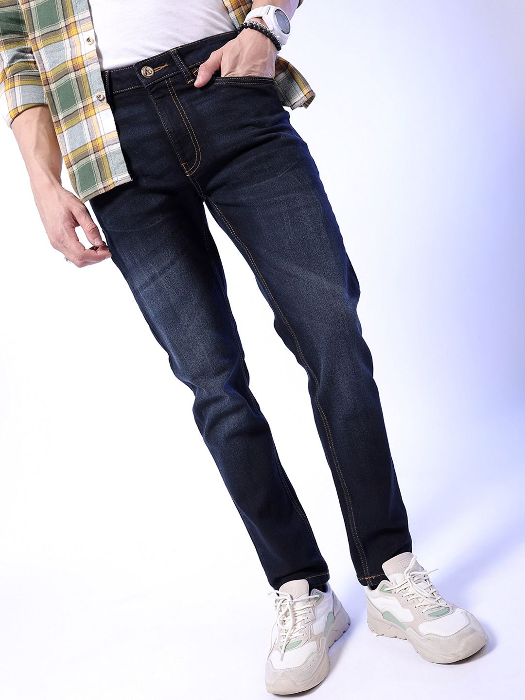 The Indian Garage Co Blue Men Mid-Rise Slim Fit Light Fade Stretchable Jeans