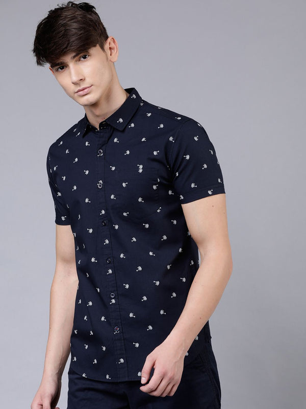 Highlander Men Navy Blue & White Slim Fit Dicetak Baju Kasual
