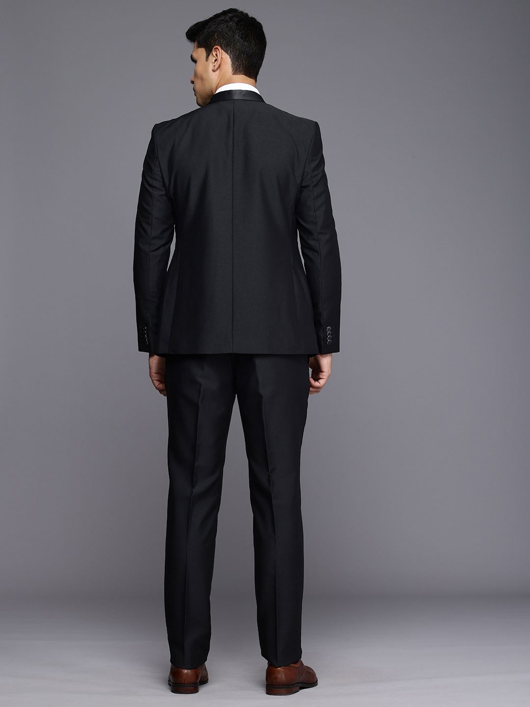 Raymond Slim Fit Shawl Collar Single-Breasted 2 Piece Suits