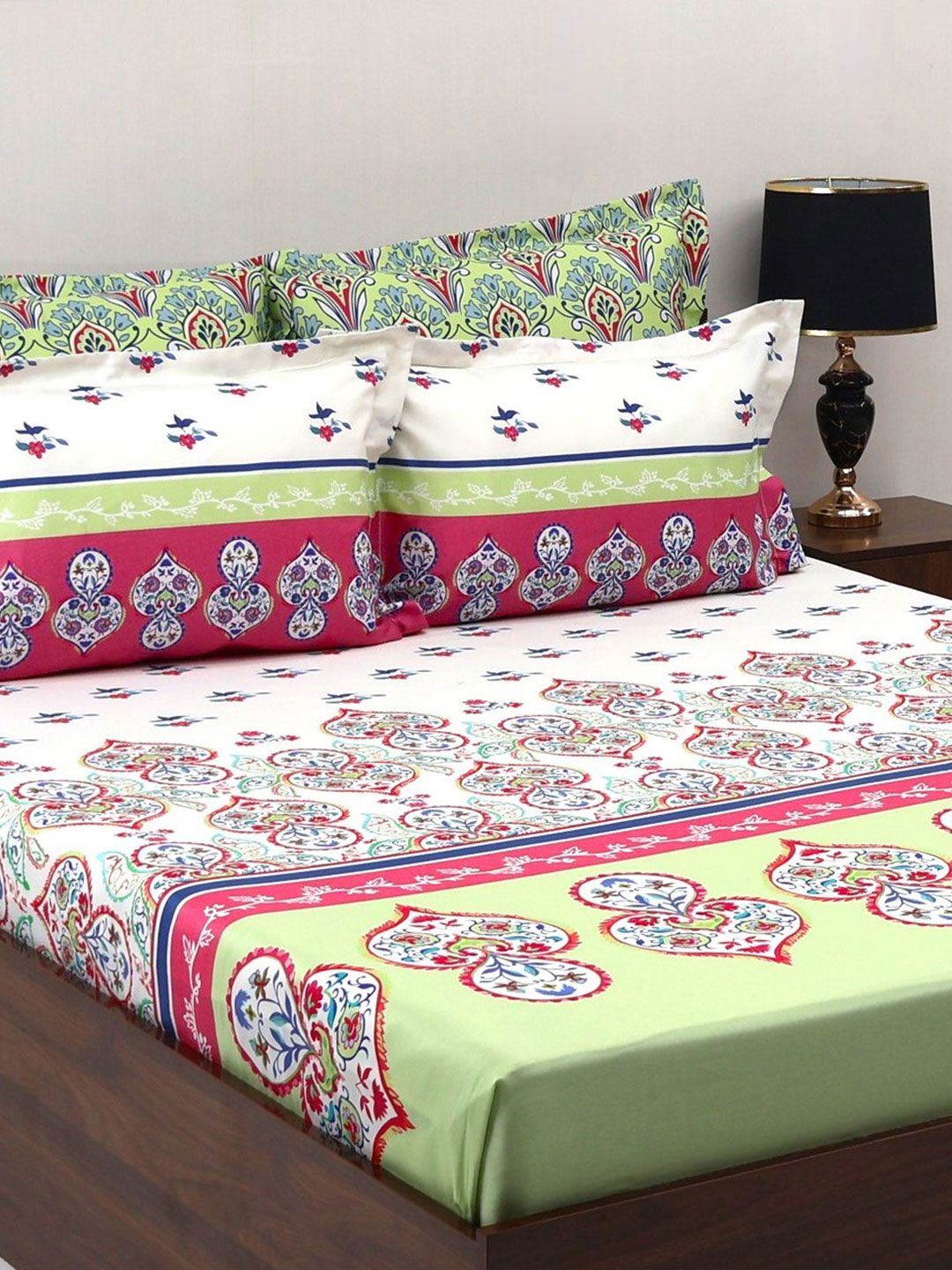 BOMBAY DYEING Pink & White Ethnic Motifs Cotton 300 TC King Bedsheet & 4 Pillow Cover