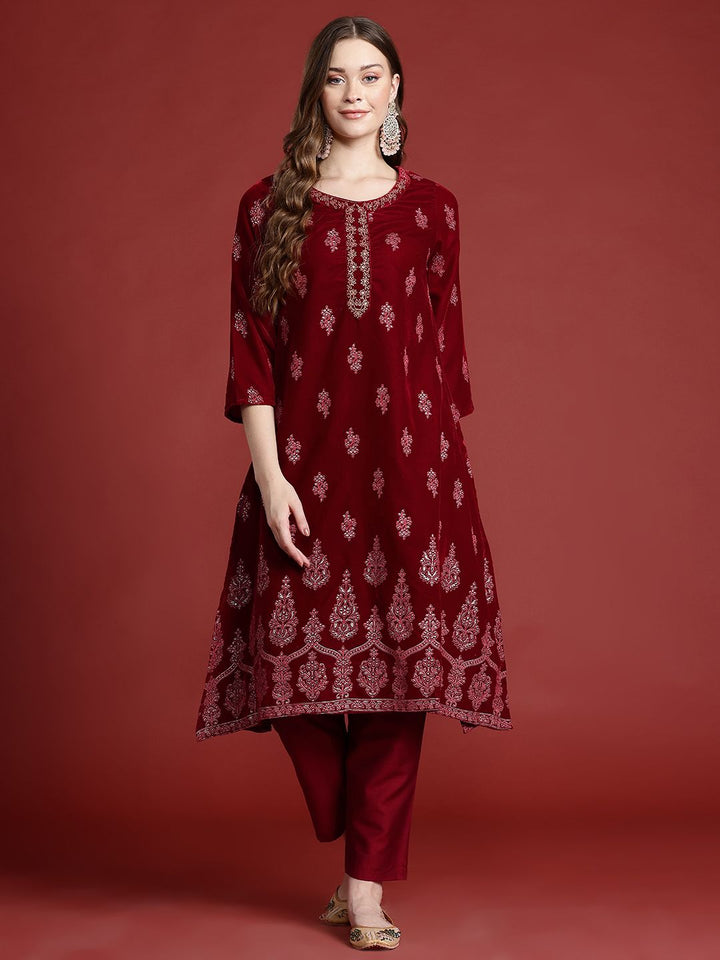 Anouk Ethnic Print Velvet-Finish Regular Kurti with Trouser