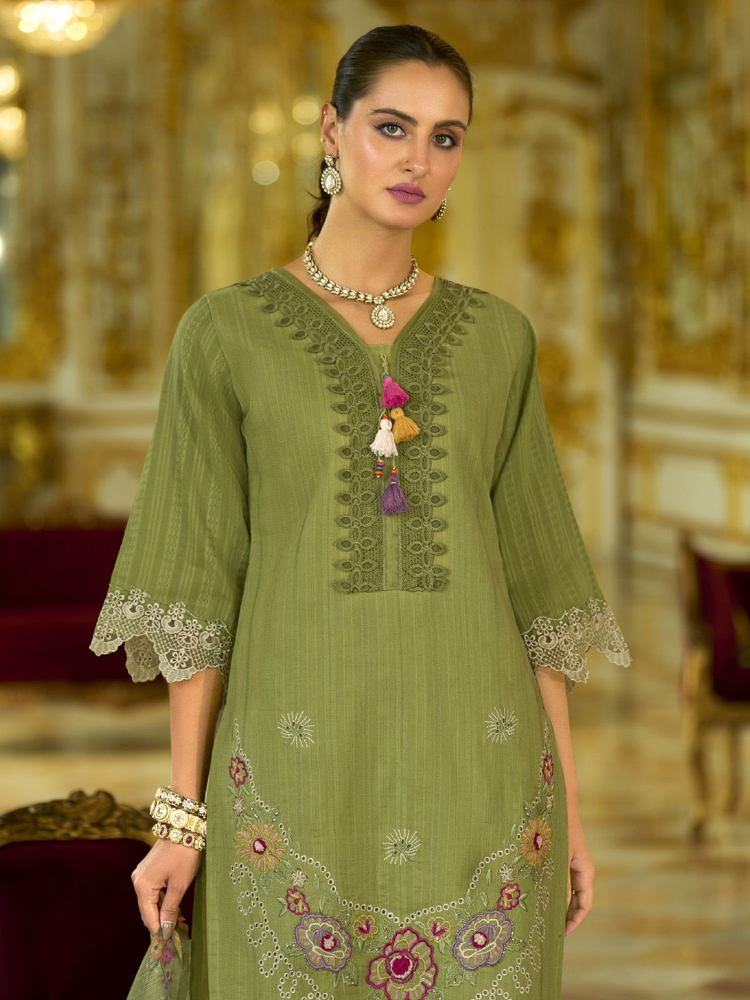 Varanga Nazrana Thread Floral Bulung Schiffli Orangza Lace Kurta Trouser & Dupatta