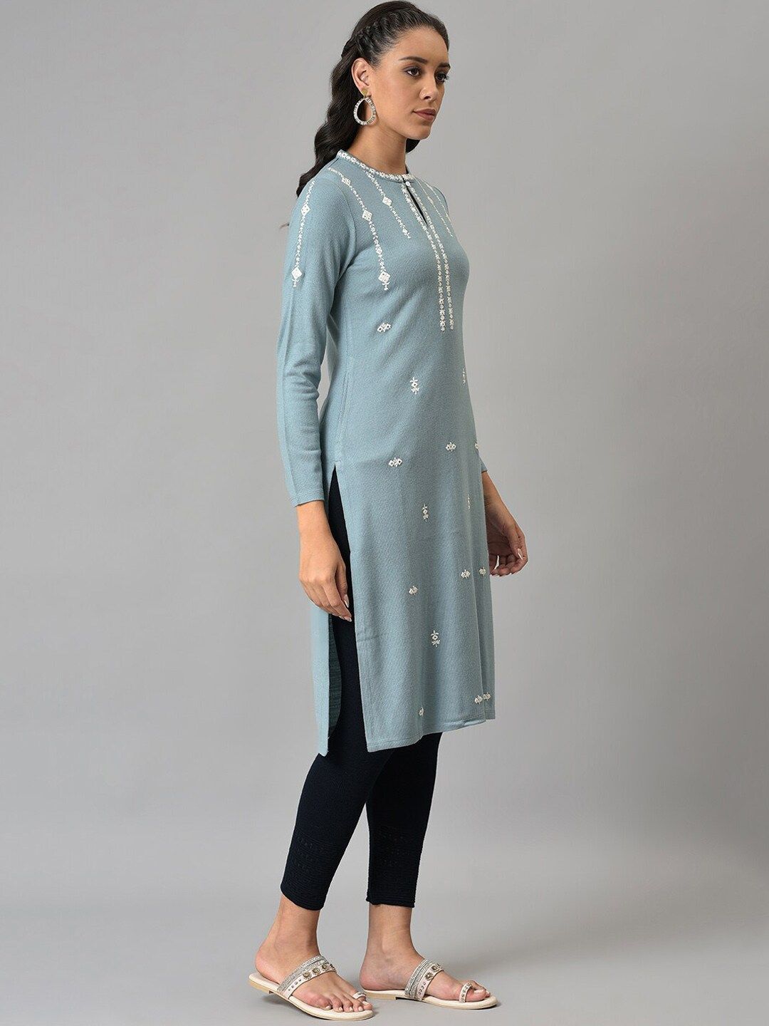 W Women Blue Embroidered Keyhole Neck Regular Sleeves Kurta