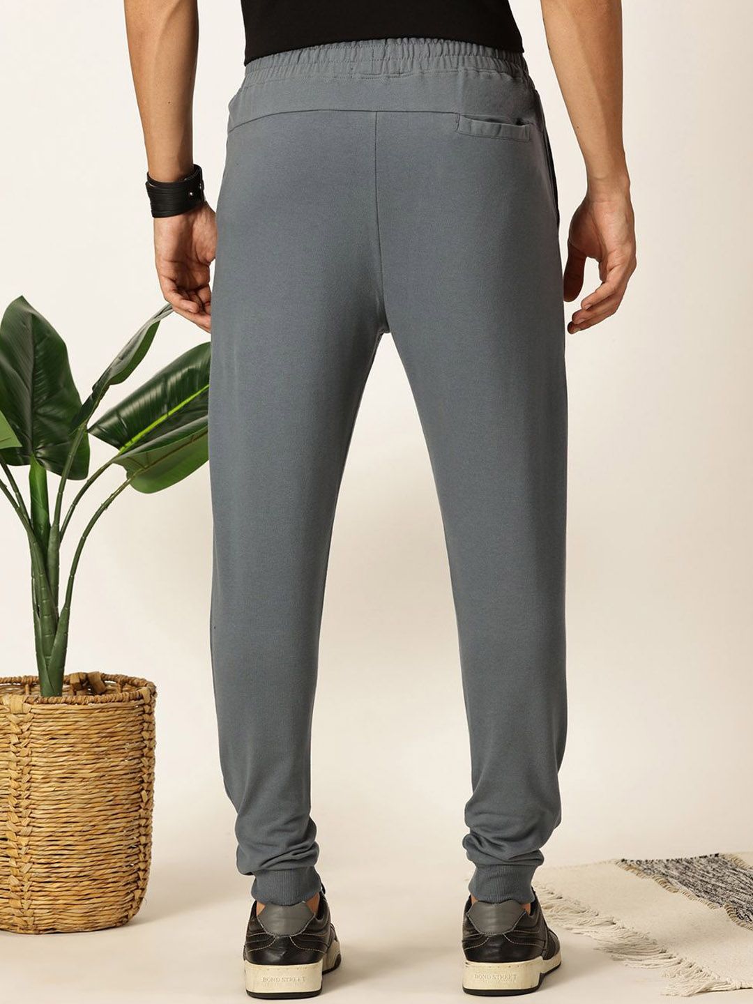 Thomas Scott Men Mid-Rise Slim Fit Joggers