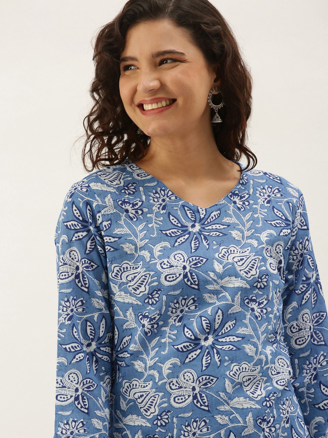 Anouk Women Blue & White Ethnic Motifs Printed Kurta