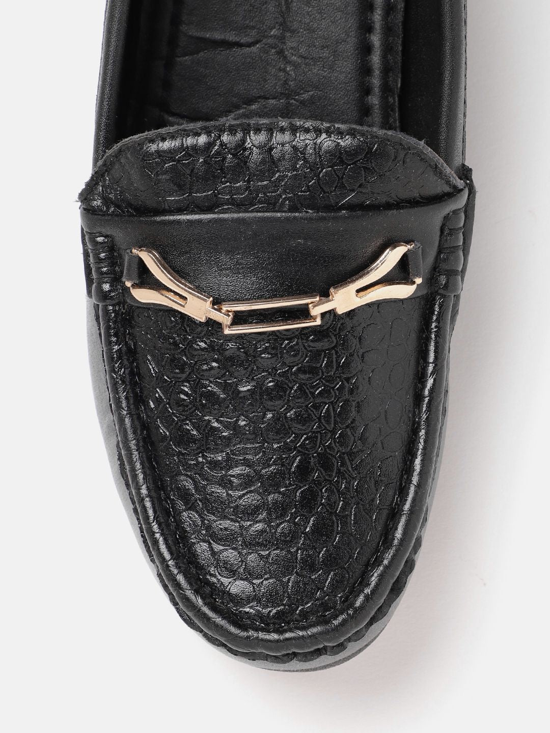 DressBerry Women Textured Chain Detail Wedge Heel Loafers